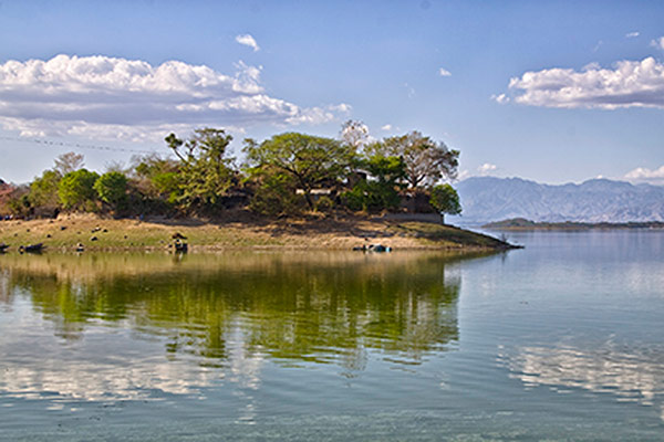 Island in Lake Suchitan